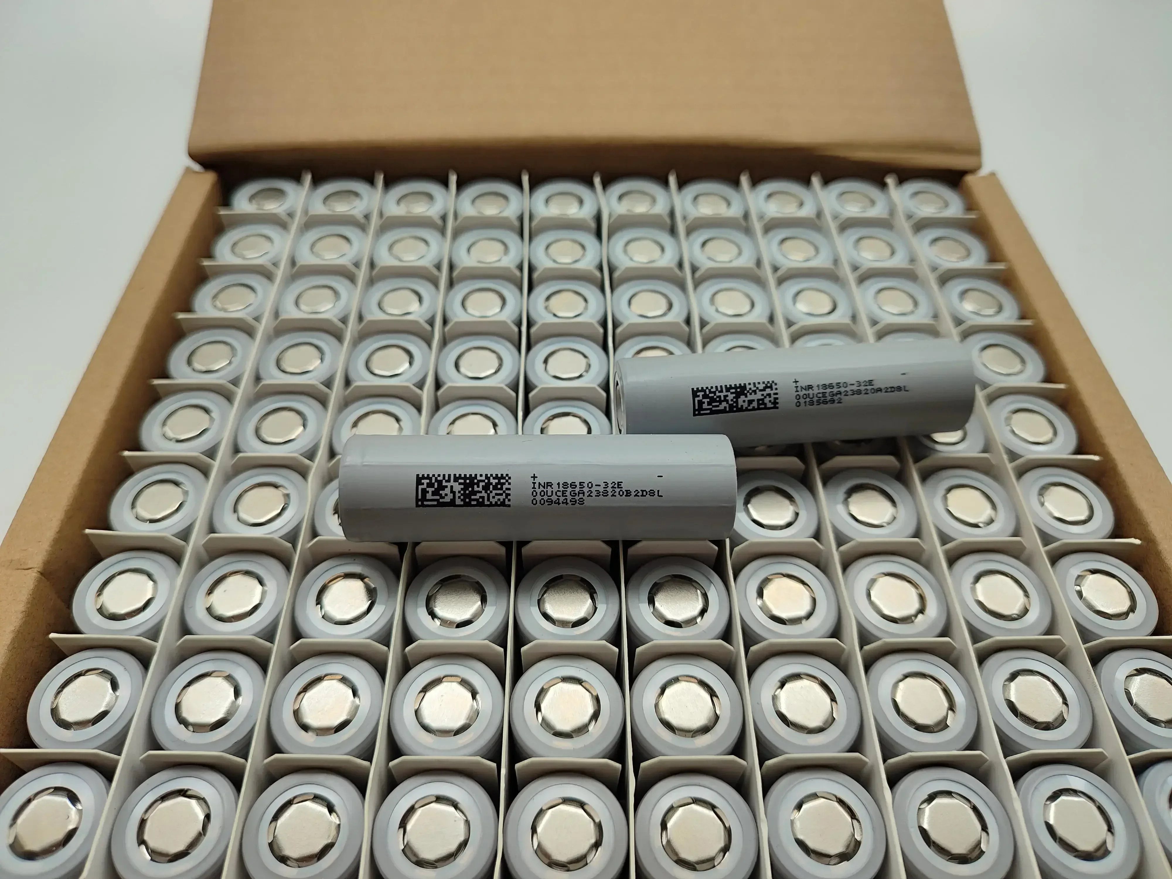 32E INR18650 3200mAh 3.7V opla - Vaping Goods recensie en prijs